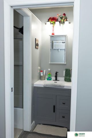 901 N Platte Avenue, York, NE 68467