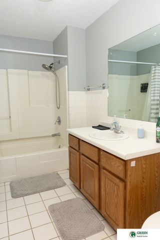 901 N Platte Avenue, York, NE 68467