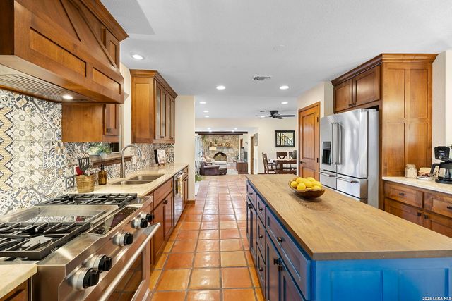 5678 Circle Oak, Bulverde, TX 78163