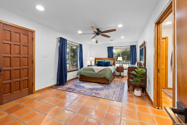 5678 Circle Oak, Bulverde, TX 78163