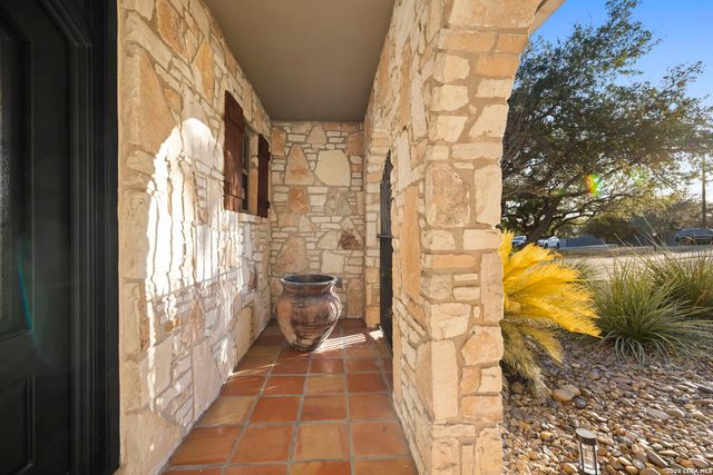 5678 Circle Oak, Bulverde, TX 78163
