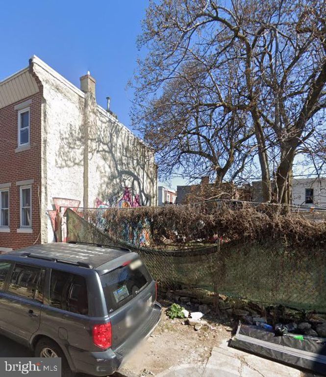 2073 E CLEMENTINE ST, PHILADELPHIA, PA 19134 — exterior