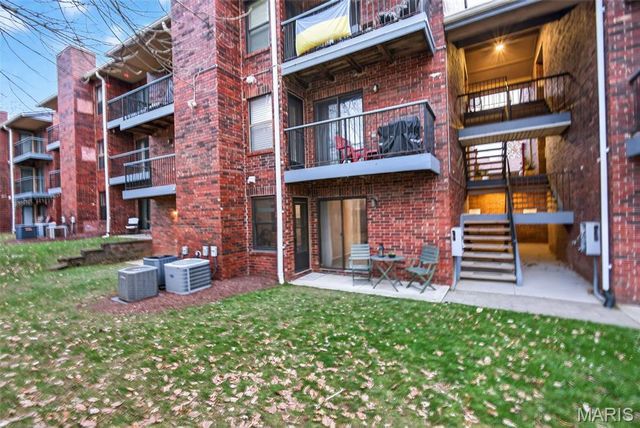 2331 Kratky Road E, St Louis, MO 63114