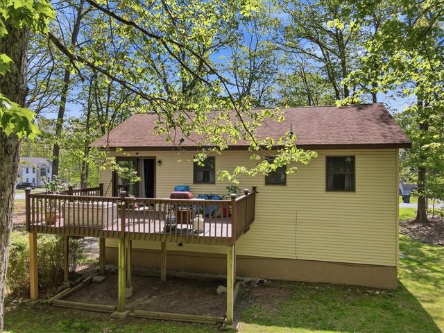 12602 Big Bear Drive, East Stroudsburg, PA 18302