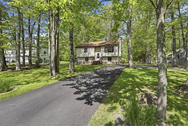 12602 Big Bear Drive, East Stroudsburg, PA 18302