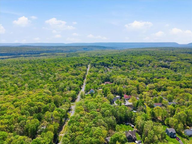 12602 Big Bear Drive, East Stroudsburg, PA 18302