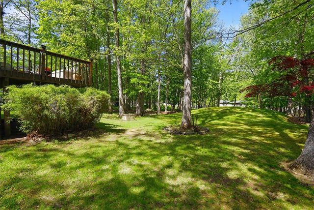 12602 Big Bear Drive, East Stroudsburg, PA 18302