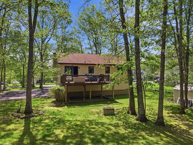12602 Big Bear Drive, East Stroudsburg, PA 18302