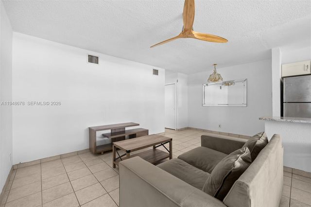 141 NE 10th Ave 26C, Hallandale Beach, FL 33009