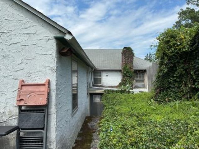 38 S Hillside Avenue, Elmsford, NY 10523