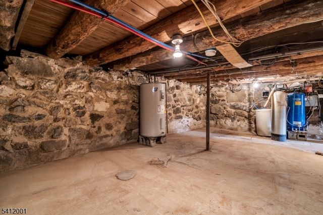 70 Lake Wallkill Rd, Vernon Twp., NJ 07461