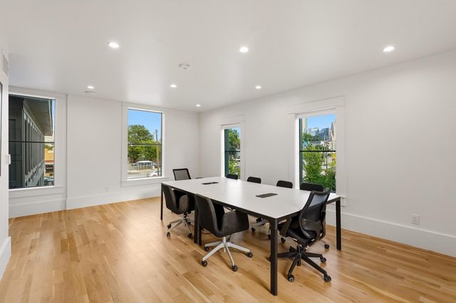 1719 Houston Avenue, Houston, TX 77007