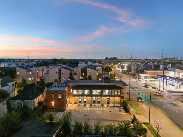 1719 Houston Avenue, Houston, TX 77007
