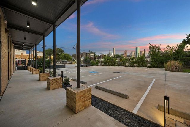 1719 Houston Avenue, Houston, TX 77007