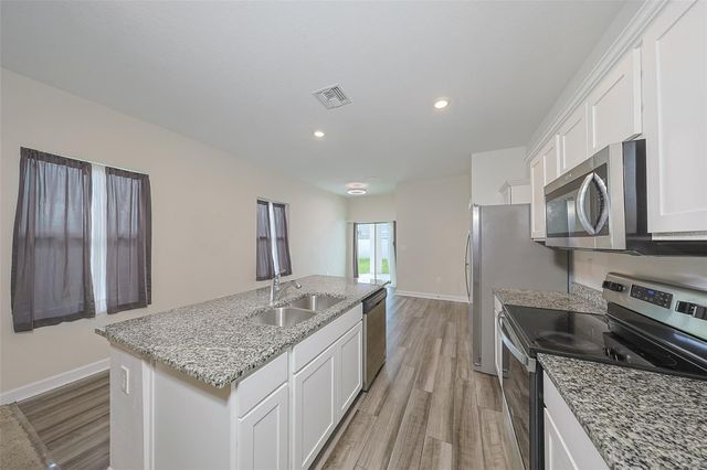 35210 DAISY MEADOW LOOP, Zephyrhills, FL 33541