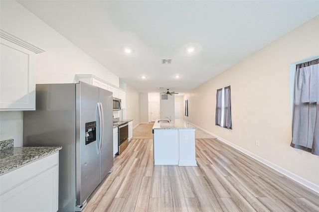 35210 DAISY MEADOW LOOP, Zephyrhills, FL 33541