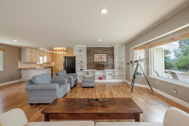 29395 Revis Road, Coarsegold, CA 93614