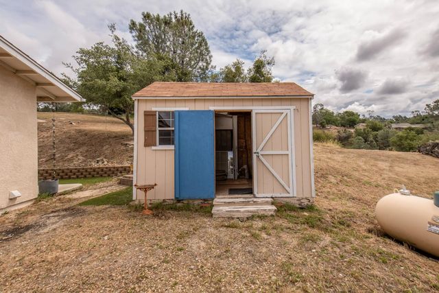 29395 Revis Road, Coarsegold, CA 93614