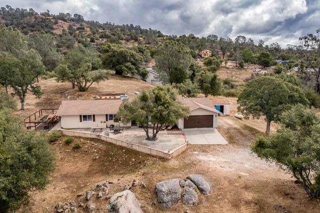 29395 Revis Road, Coarsegold, CA 93614