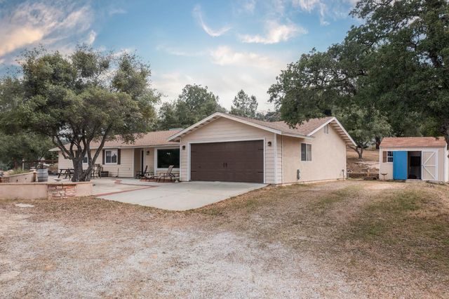 29395 Revis Road, Coarsegold, CA 93614