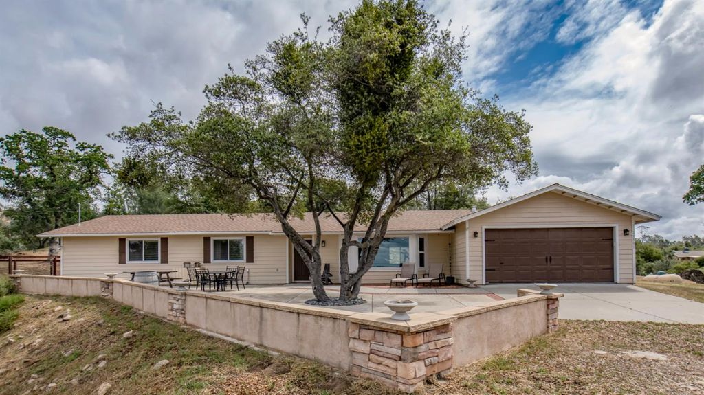 29395 Revis Road, Coarsegold, CA 93614