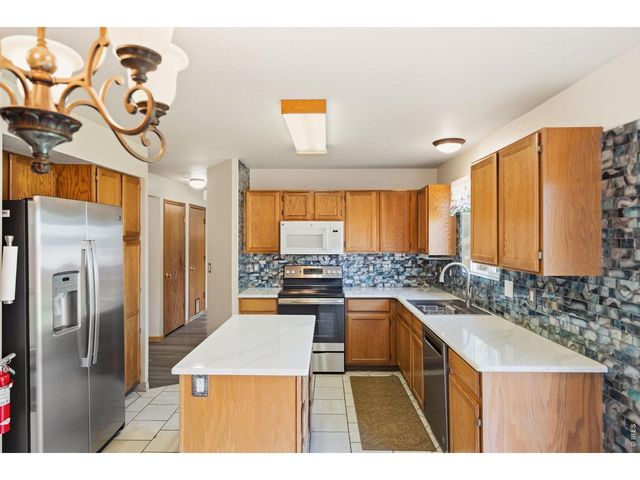 363 Sunmountain Dr, Loveland, CO 80538