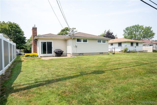 17 Mayberry Drive East, Cheektowaga, NY 14227