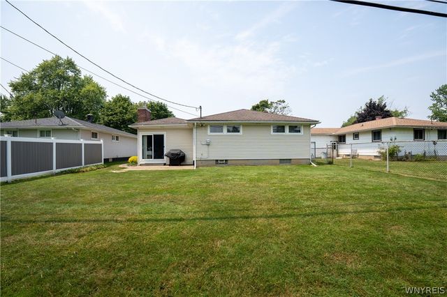 17 Mayberry Drive East, Cheektowaga, NY 14227