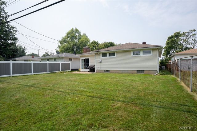 17 Mayberry Drive East, Cheektowaga, NY 14227