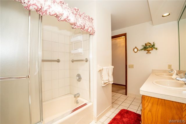 17 Mayberry Drive East, Cheektowaga, NY 14227