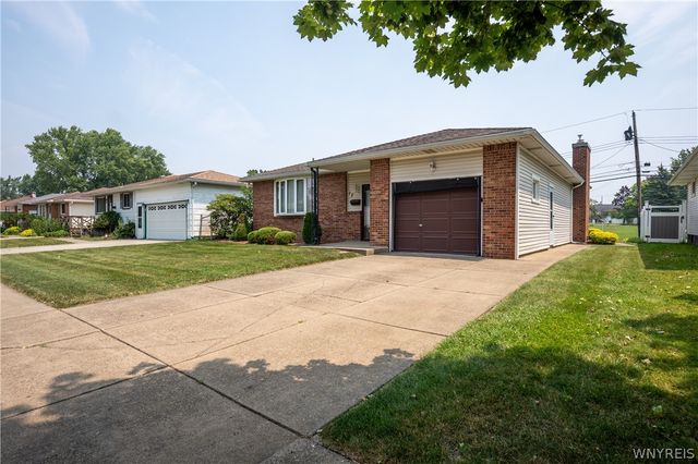 17 Mayberry Drive East, Cheektowaga, NY 14227