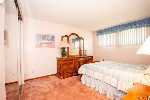 17 Mayberry Drive East, Cheektowaga, NY 14227