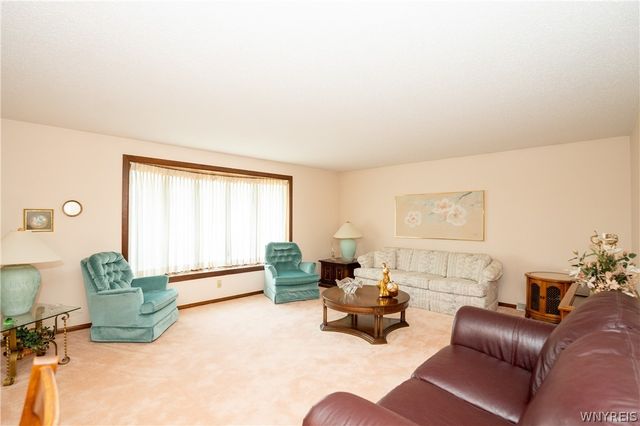 17 Mayberry Drive East, Cheektowaga, NY 14227