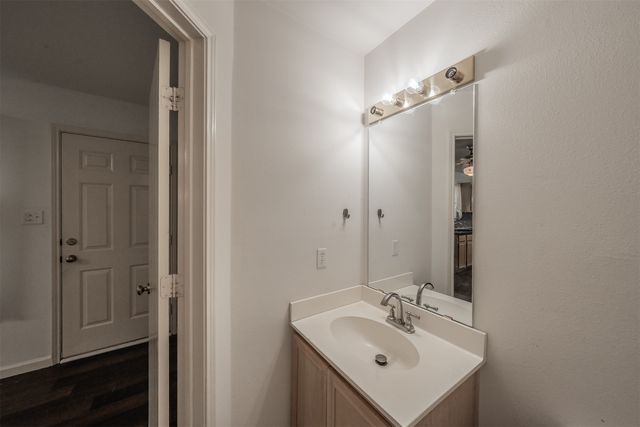 5825 Terra Drive, Arlington, TX 76017