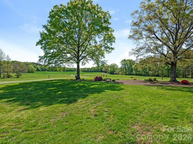 16160 Hopewell Church Road, Midland, NC 28107