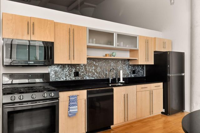 60 E Spring Street, 317, Columbus, OH 43215