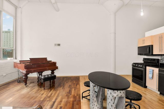 60 E Spring Street, 317, Columbus, OH 43215