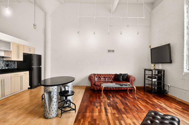 60 E Spring Street, 317, Columbus, OH 43215