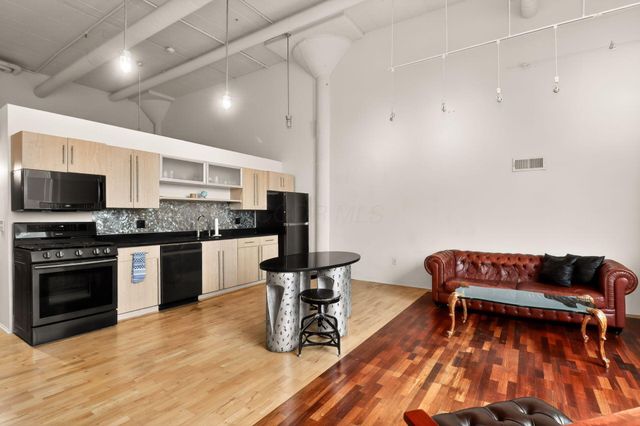 60 E Spring Street, 317, Columbus, OH 43215