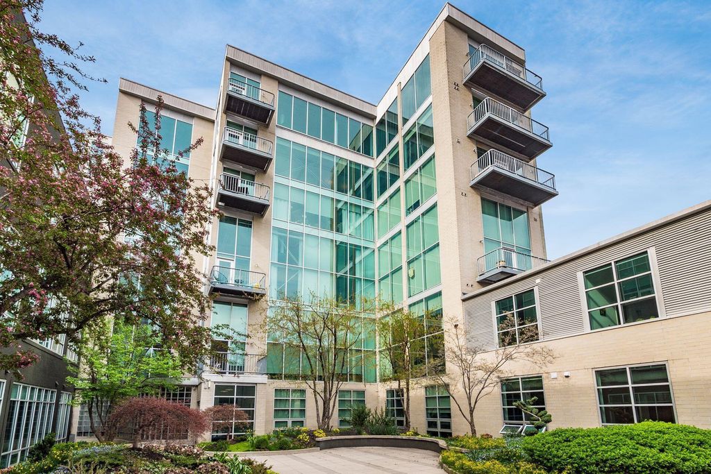60 E Spring Street, 317, Columbus, OH 43215