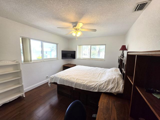2100 NE 38th Street 219, Lighthouse Point, FL 33064