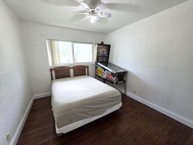 2100 NE 38th Street 219, Lighthouse Point, FL 33064