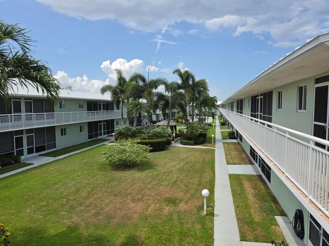 2100 NE 38th Street 219, Lighthouse Point, FL 33064