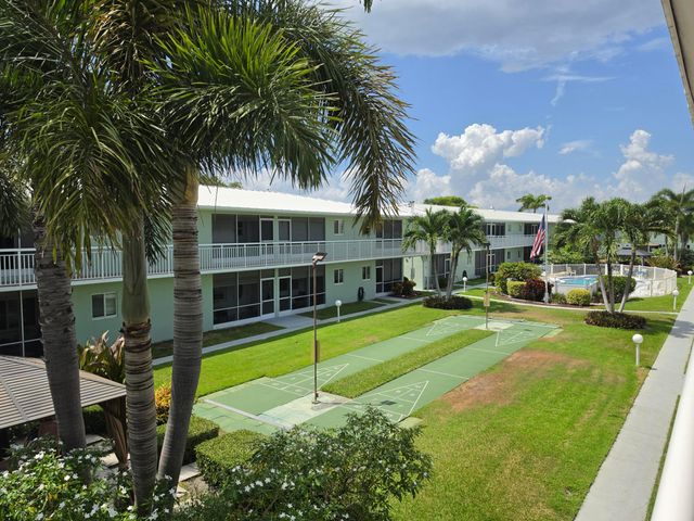 2100 NE 38th Street 219, Lighthouse Point, FL 33064
