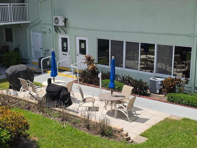 2100 NE 38th Street 219, Lighthouse Point, FL 33064