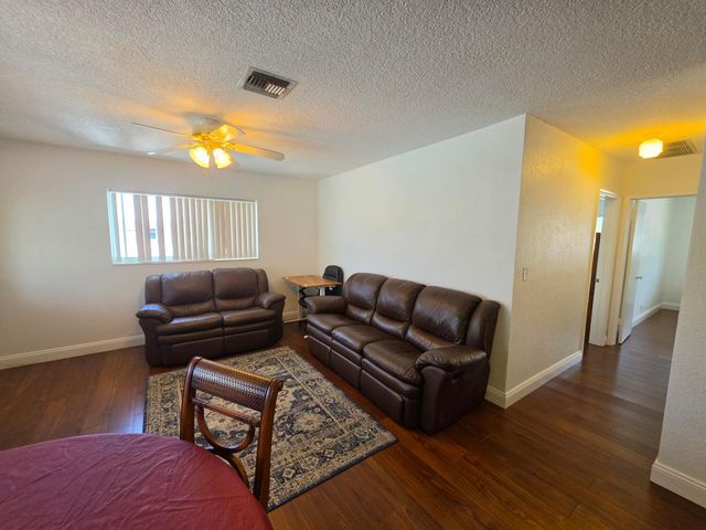2100 NE 38th Street 219, Lighthouse Point, FL 33064