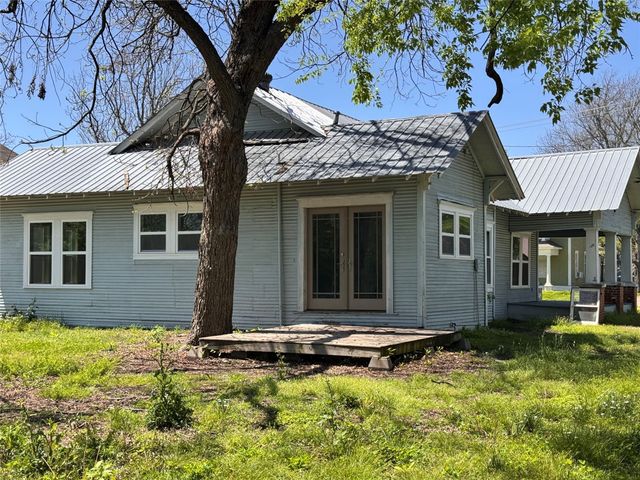502 N Virginia Street, Terrell, TX 75160