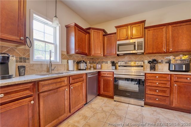 2237 Sir Michael Drive, Hope Mills, NC 28348