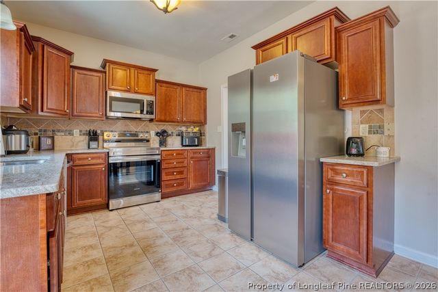 2237 Sir Michael Drive, Hope Mills, NC 28348