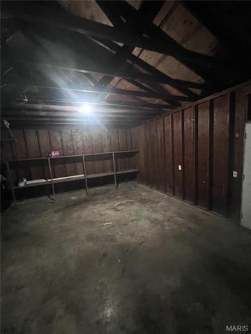5891 Sir Edward Lane, Florissant, MO 63033